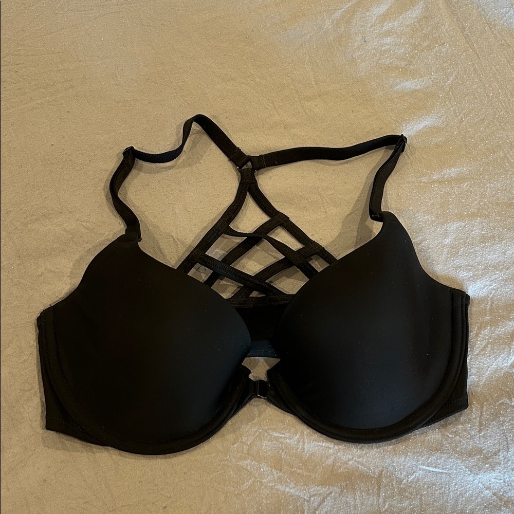 Victoria's Secret Black Strappy Lattice Back T-Shirt Bra